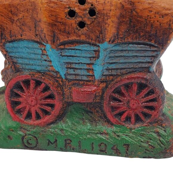 Covered Wagon Salt & Pepper Shakers Hand Painted Wood Ely Minnesota Souvenir - Picture 4 of 9